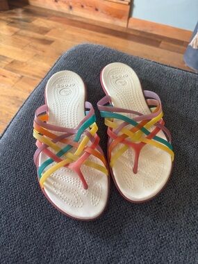 CROCS Rainbow Strappy Jelly Sandals - Cream Footbed Womens Size 10